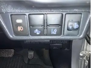 টয়োটা অ্যাক্সিও ২০২১ সিলভার