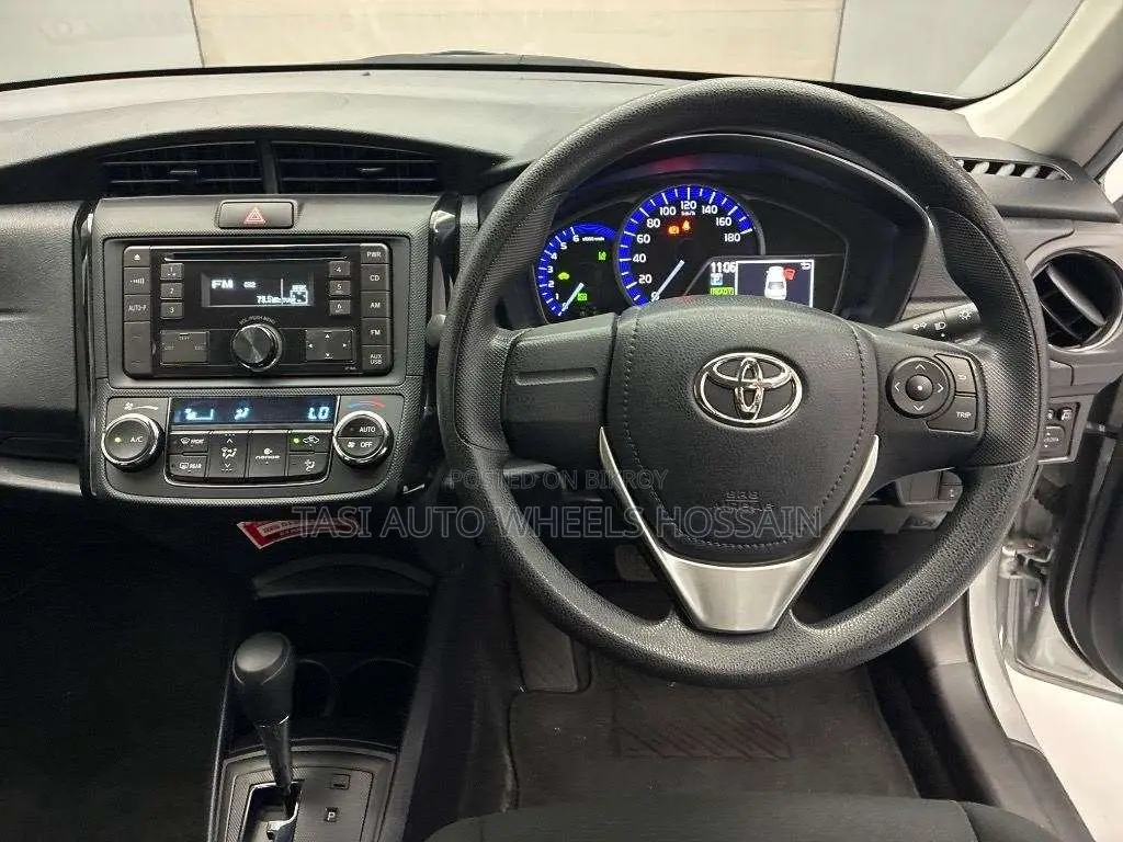 Toyota Axio 2021 Silver