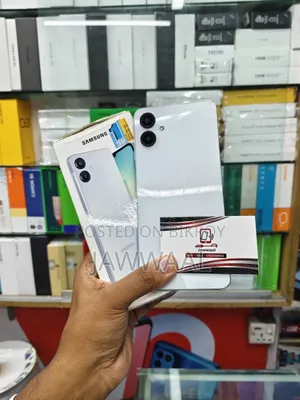 স্যামসাং গ্যালাক্সি এ০৬ ১২৮ জিবি সাদা