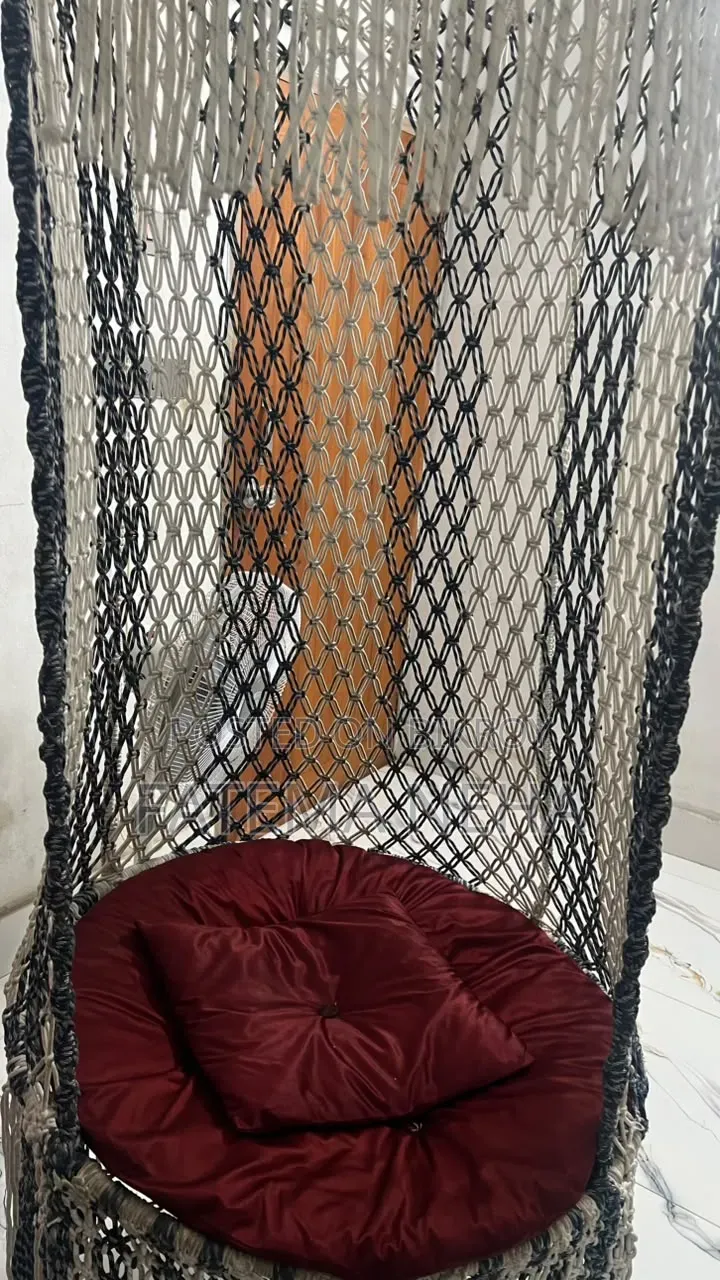 ম্যাক্রামে হ্যাংগিং চেয়ার