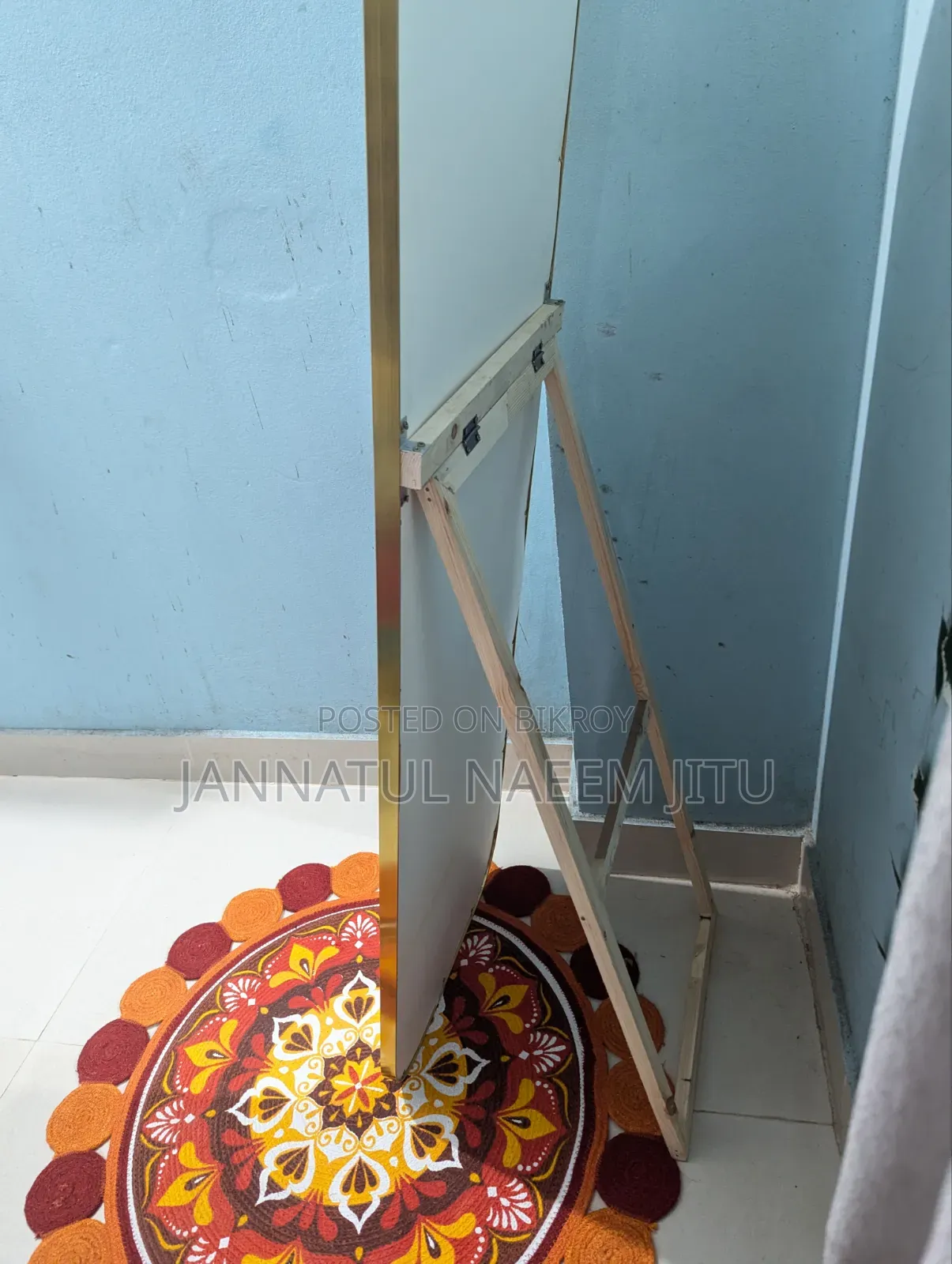 একটা মিরর বিক্রি করা হবে