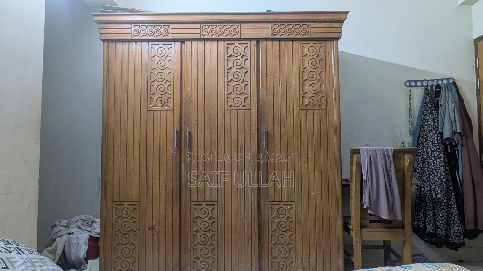 সেগুন কাঠের আলমারি বিক্রয় করা হবে