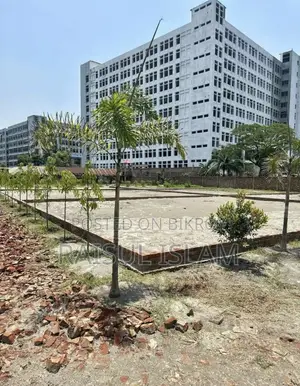 জলসিঁড়ির নিকটে বিক্রয়ের জন্য প্লট