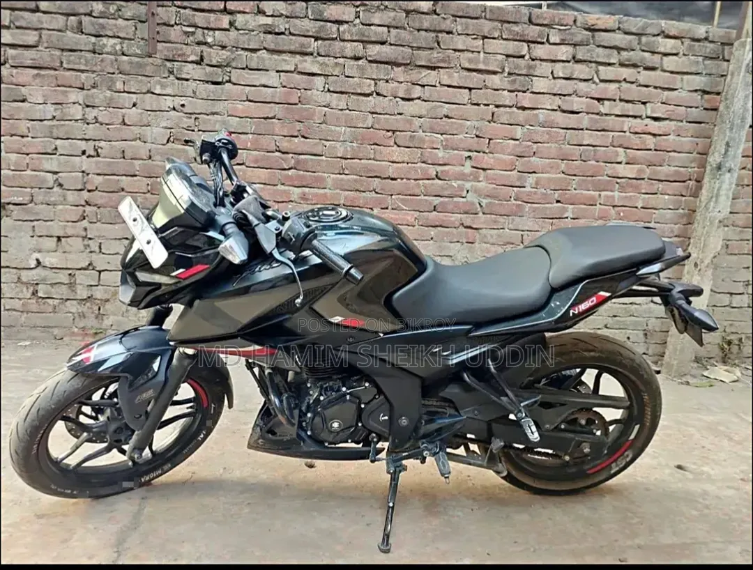 বাজাজ পালসার এন১৬০ ২০২৩ কালো