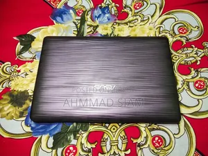 Laptop ASUS 1015E 3GB Intel Core I3 HDD+SSD 128GB