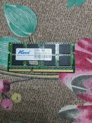 Laptop 4GB RAM
