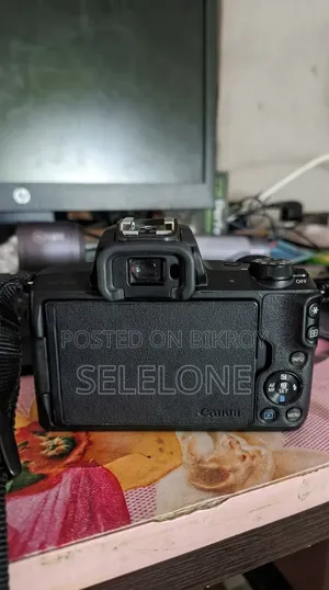 ক্যানন এম৫০ ক্যামেরা সেল