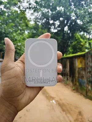 Magnetic Wireless Power Bank