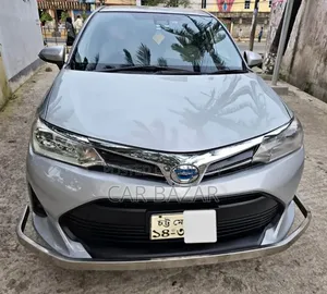 Toyota Corolla Fielder 1.5 Hybrid FWD 2017 Silver