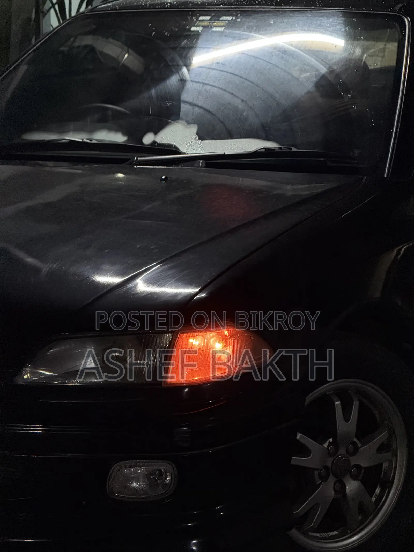 টয়োটা করিনা ১৯৯৬ কালো