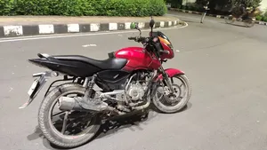 Bajaj Pulsar 150 2013 Red