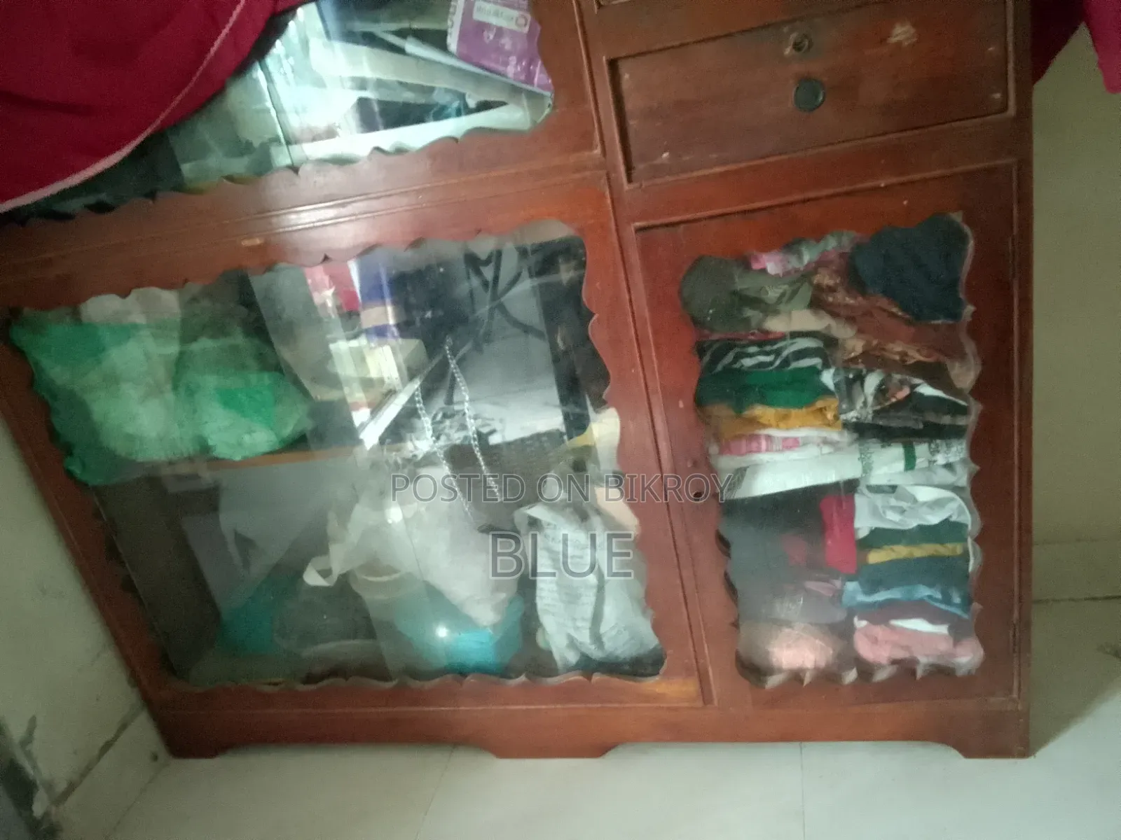 কাঠাল কাঠের শো কেস