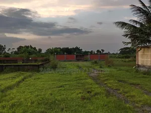 কর্নার ৩ কাঠা প্লট ১৫ নং সেক্টরে