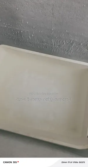 একটি ৪০০ লিটার ডিপ ফ্রিজ বিক্রি করা হবে