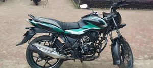 বাজাজ ডিসকভার ১২৫ ২০২৩ কালো