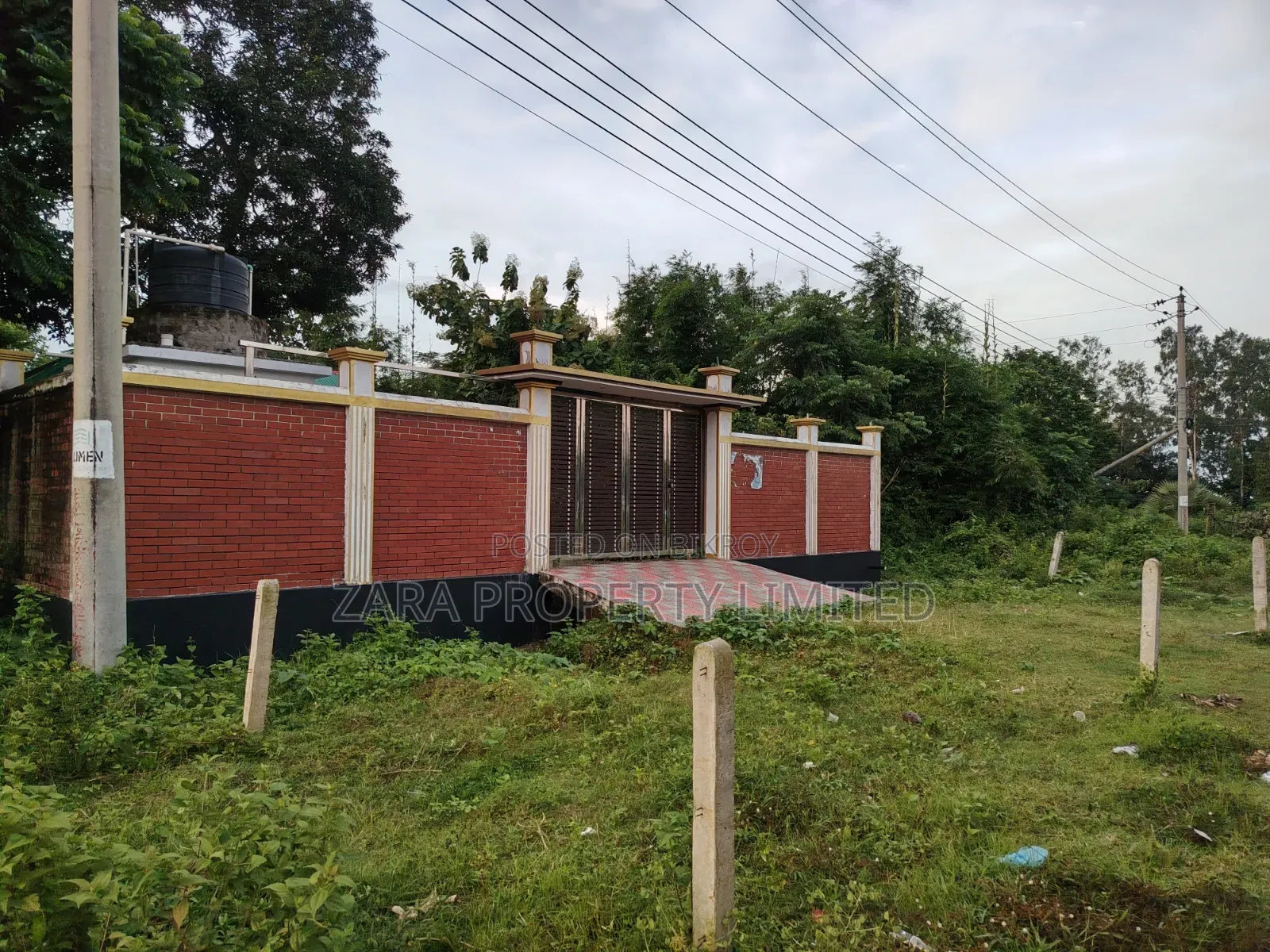 5 katha plot in Sector 10 on a low budget