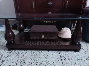 সেন্টার টেবিল