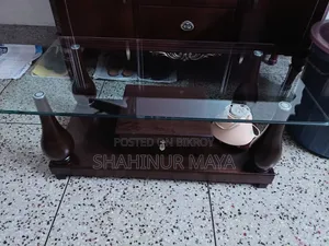 সেন্টার টেবিল