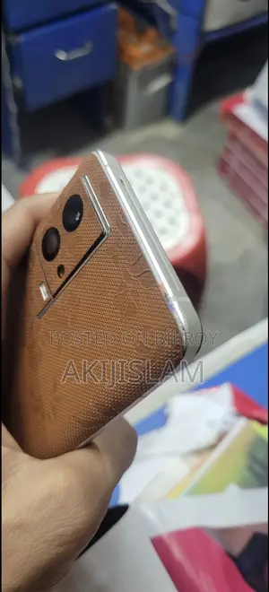 iQOO 128 GB