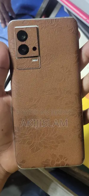 iQOO 128 GB