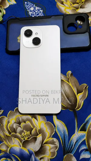 Tecno Spark 40C 128 GB White
