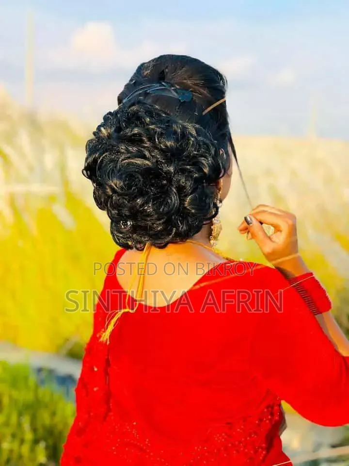 কোঁকড়া চুলের উইগ