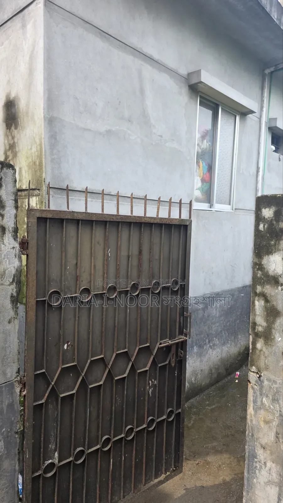 6 Bedroom House in 2.75 Katha Land, Uttara for Sale