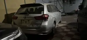 টয়োটা করোল্লা ফিল্ডার ১.৫ হাইব্রিড সামনের চাকা চালিত ২০২১ রূপালী