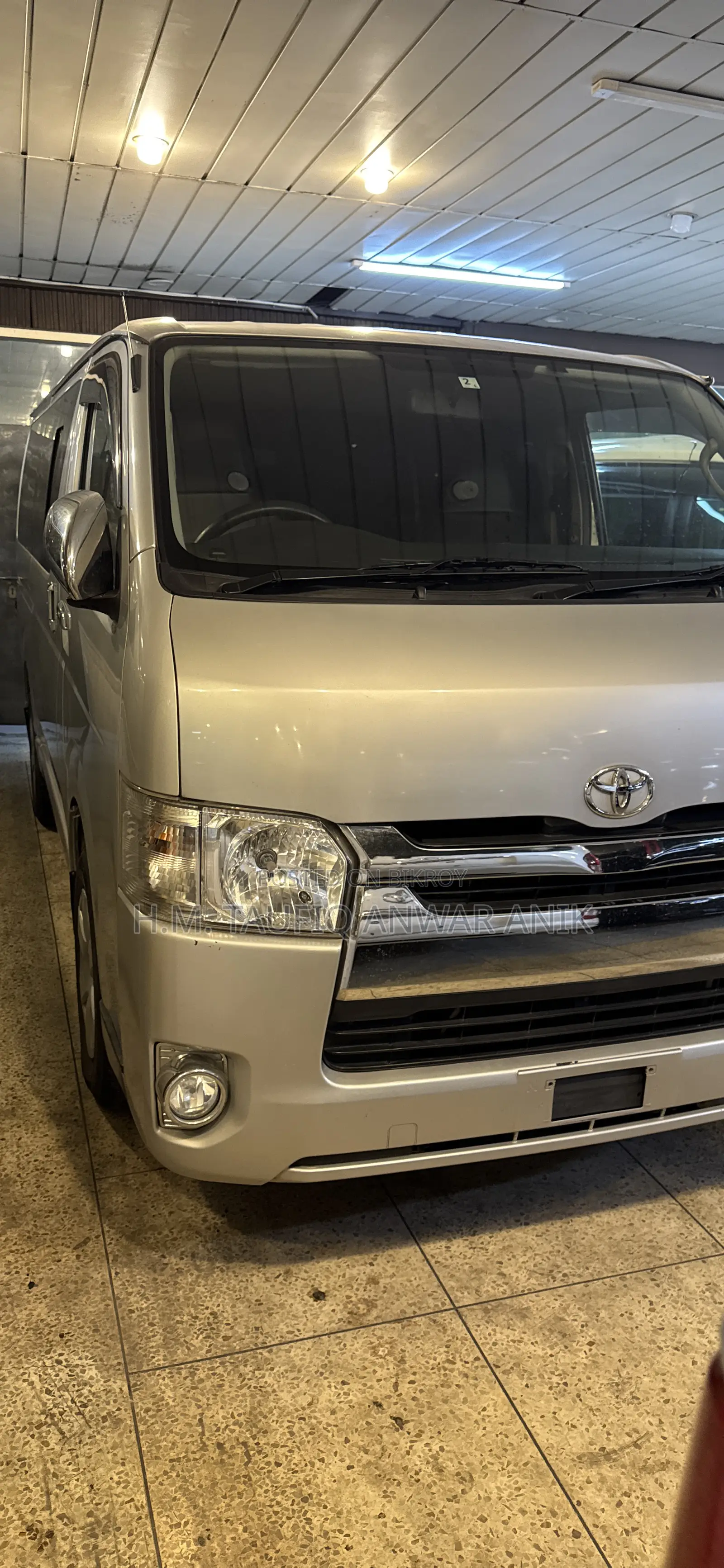 Toyota GranAce G 2021 Silver