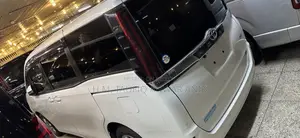 Toyota Noah 2021 Pearl