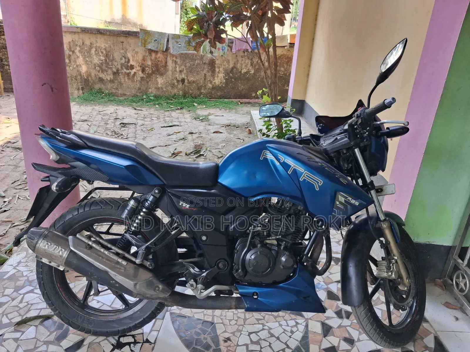 TVS Apache 180 RTR 2017 Blue