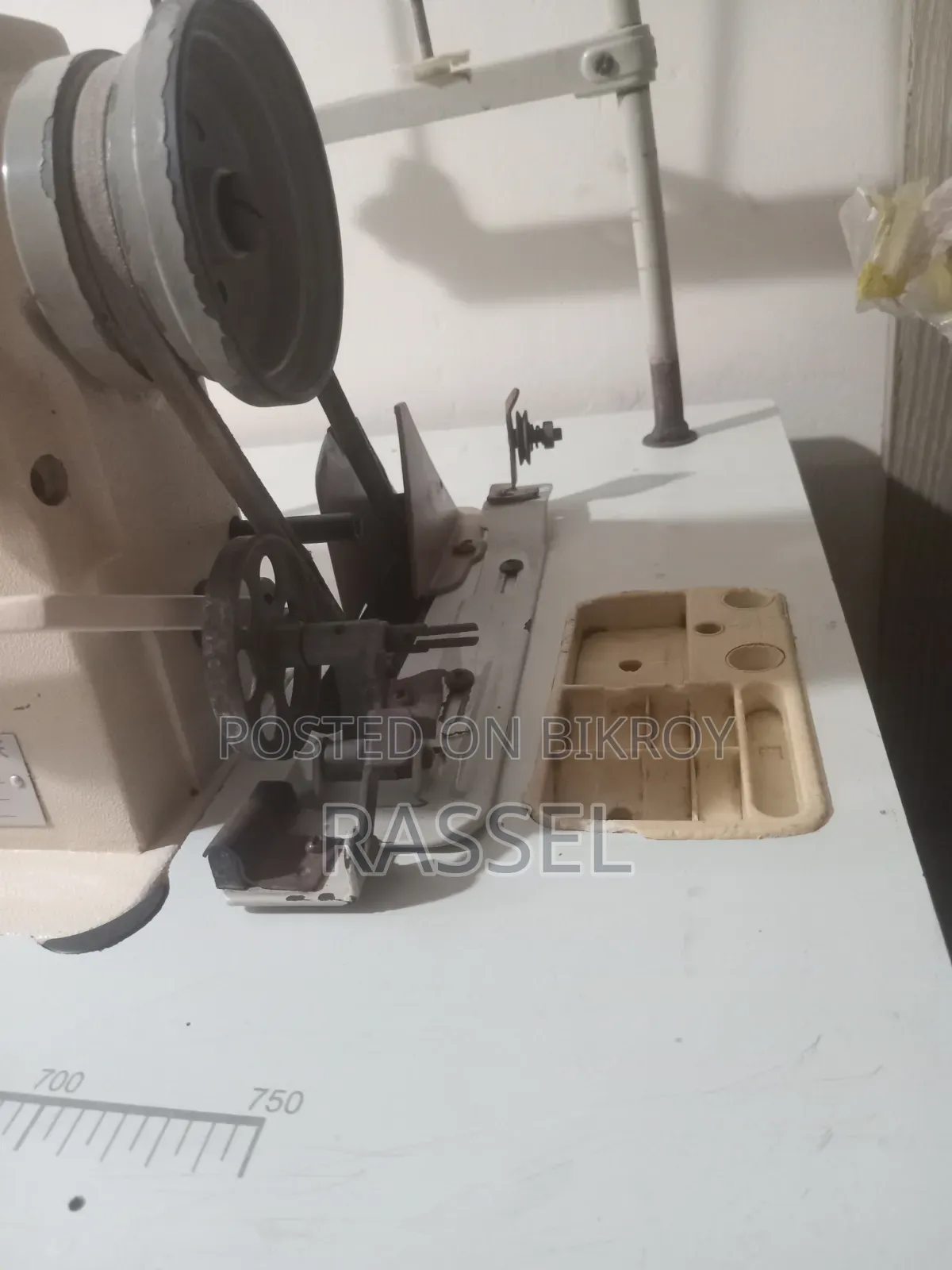 Industrial Sewing Machine