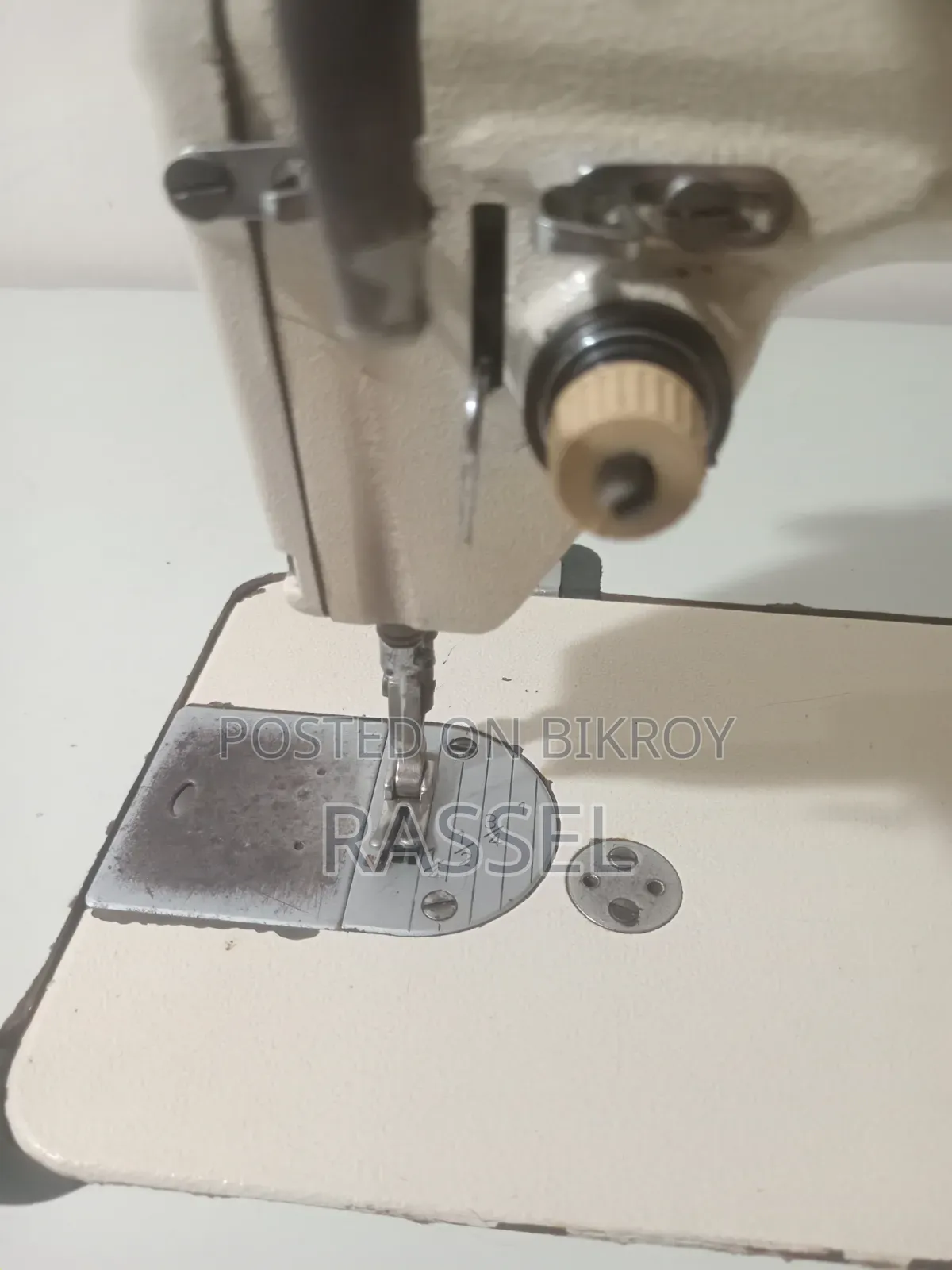 Industrial Sewing Machine