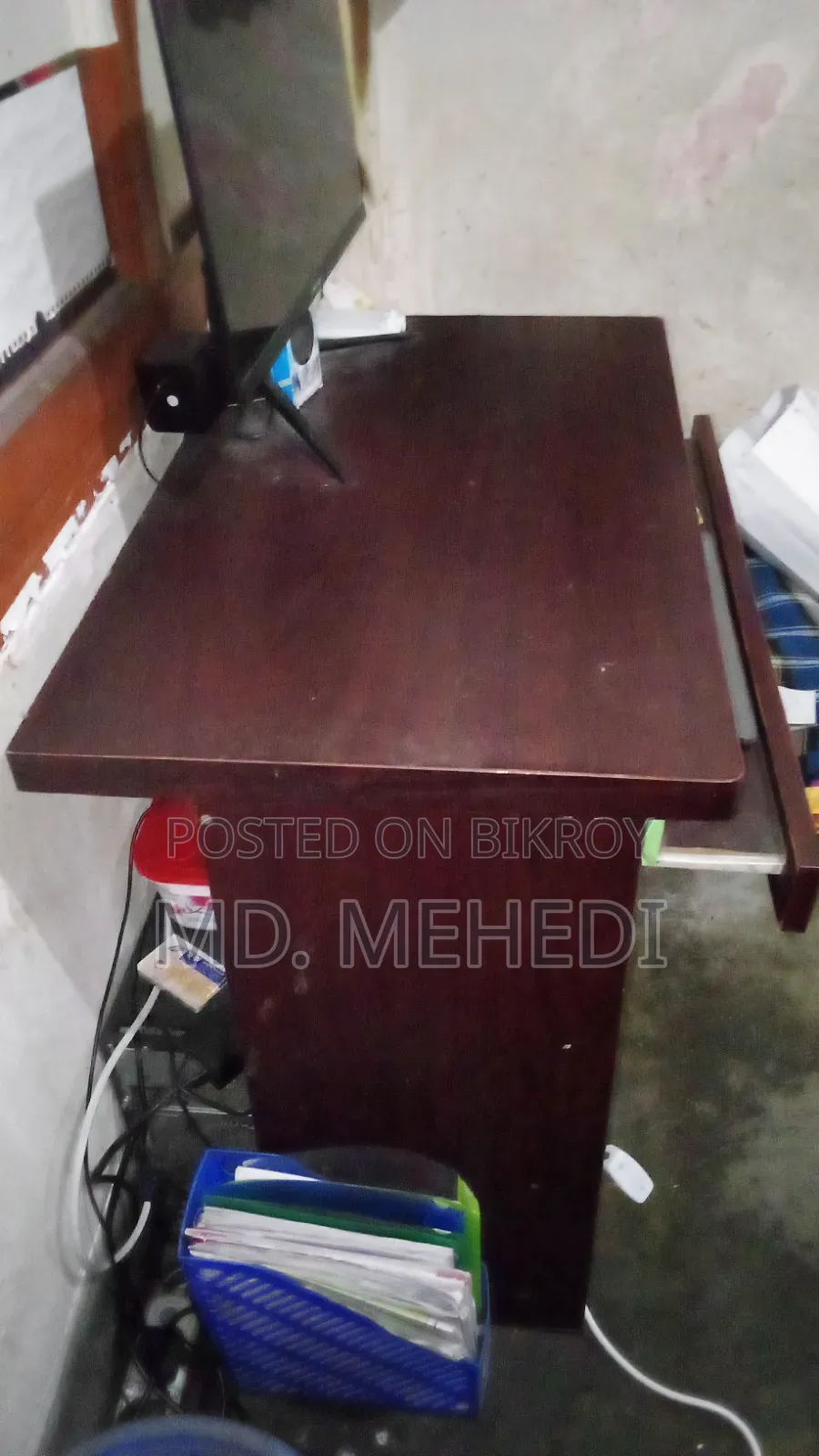 টেবিল বিক্রি