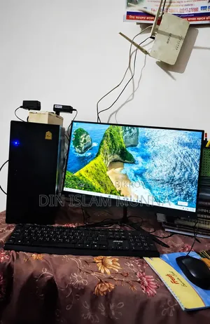 Desktop Computer 8GB AMD Ryzen 5 SSD 256GB