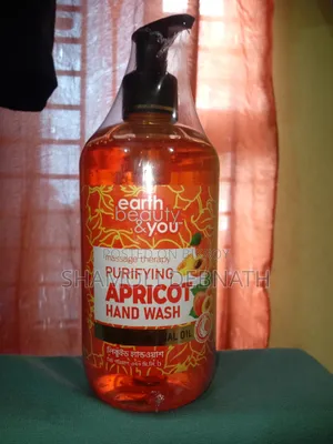 Apricot Hand wash. Rich in Essential Oil