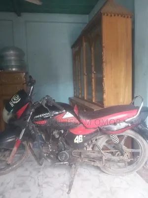 মোটরসাইকেল ২০১৬ কালো