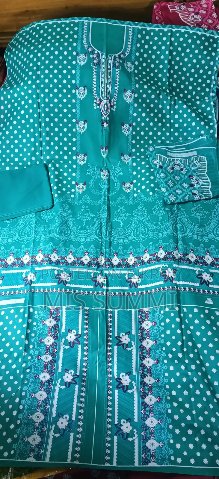 I want to sell out three-pieces at the lowest price.