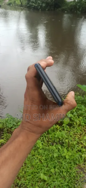 স্যামসাং গ্যালাক্সি এস২১ ৫জি ১২৮ জিবি ব্ল্যাক