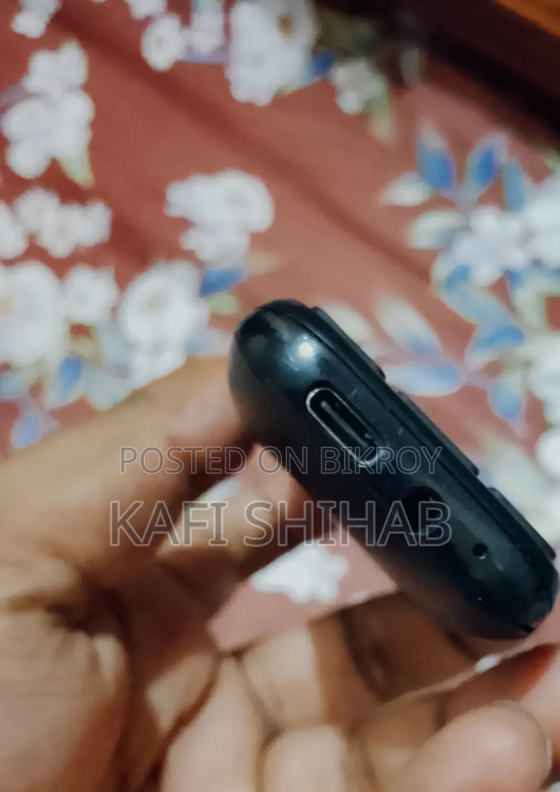 মোবাইল ফোন কালো