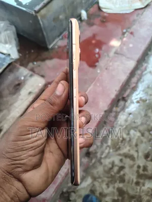 মোটোরোলা এজ ৫০ ২৫৬ জিবি কমলা