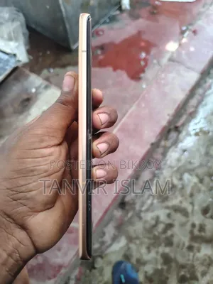 মোটোরোলা এজ ৫০ ২৫৬ জিবি কমলা