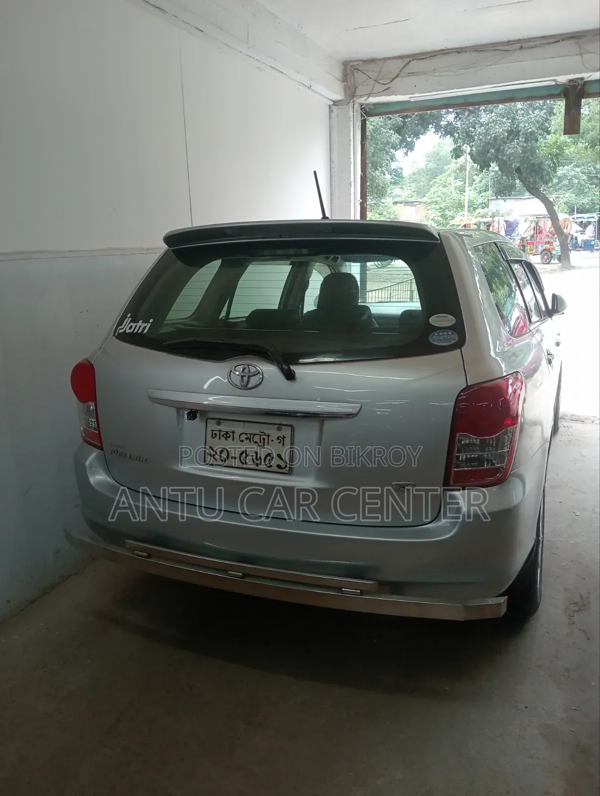 টয়োটা অ্যাক্সিও ২০১০ হোয়াইট