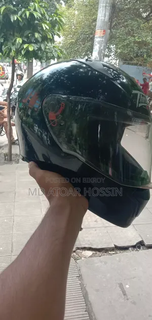 স্টাডস হেলমেট