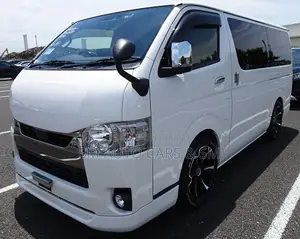 Toyota HiAce 2021 White