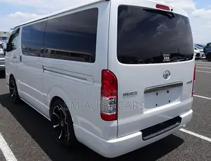 Toyota HiAce 2021 White