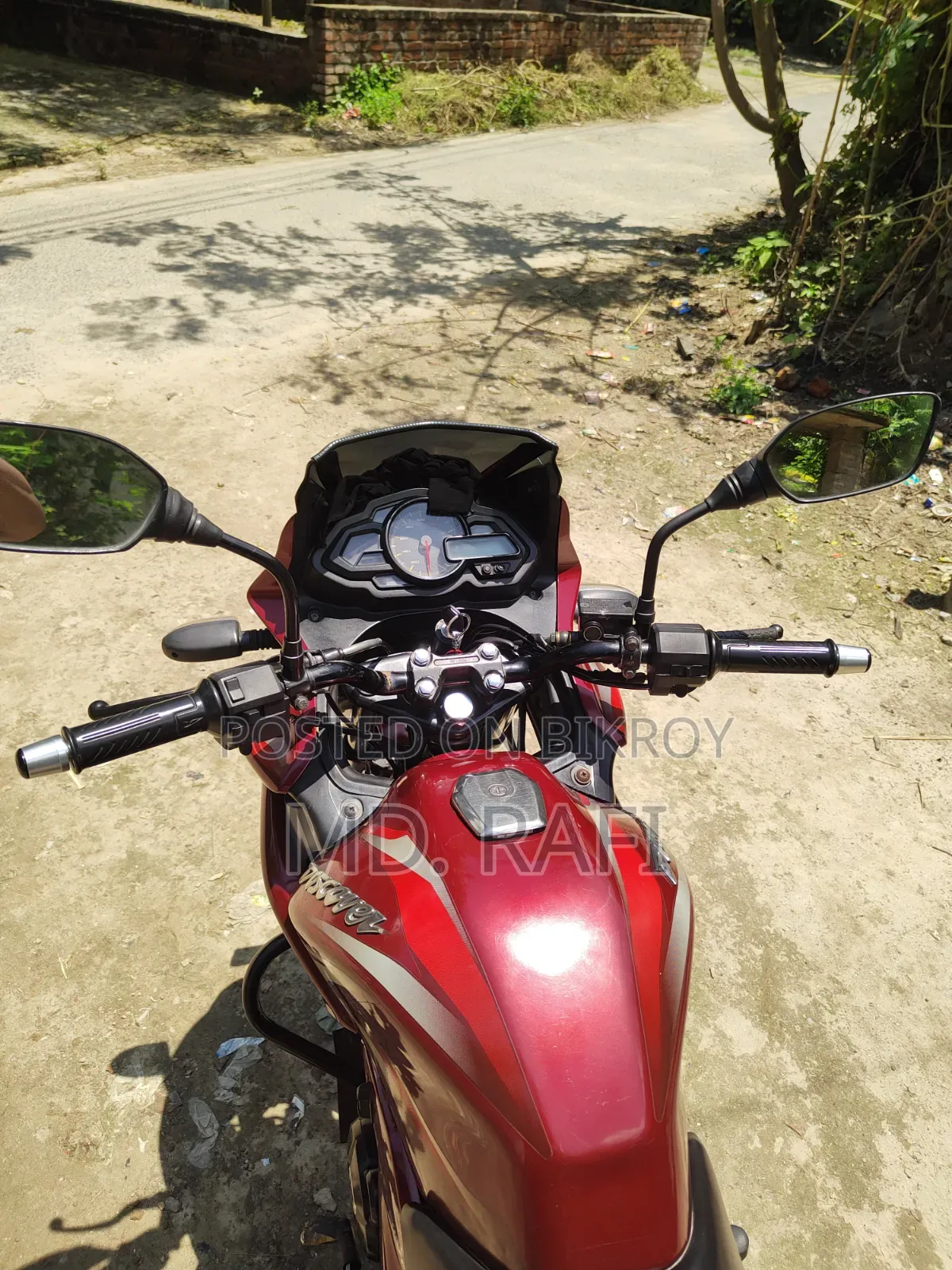 বাজাজ ডিসকভার ১৫০এফ ২০১৬ লাল