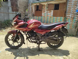 বাজাজ ডিসকভার ১৫০এফ ২০১৬ লাল