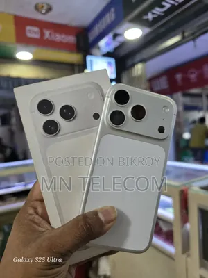 অ্যাপল আইফোন ১৭ প্রো ২৫৬ জিবি সাদা