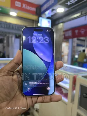 অ্যাপল আইফোন ১৭ প্রো ২৫৬ জিবি সাদা